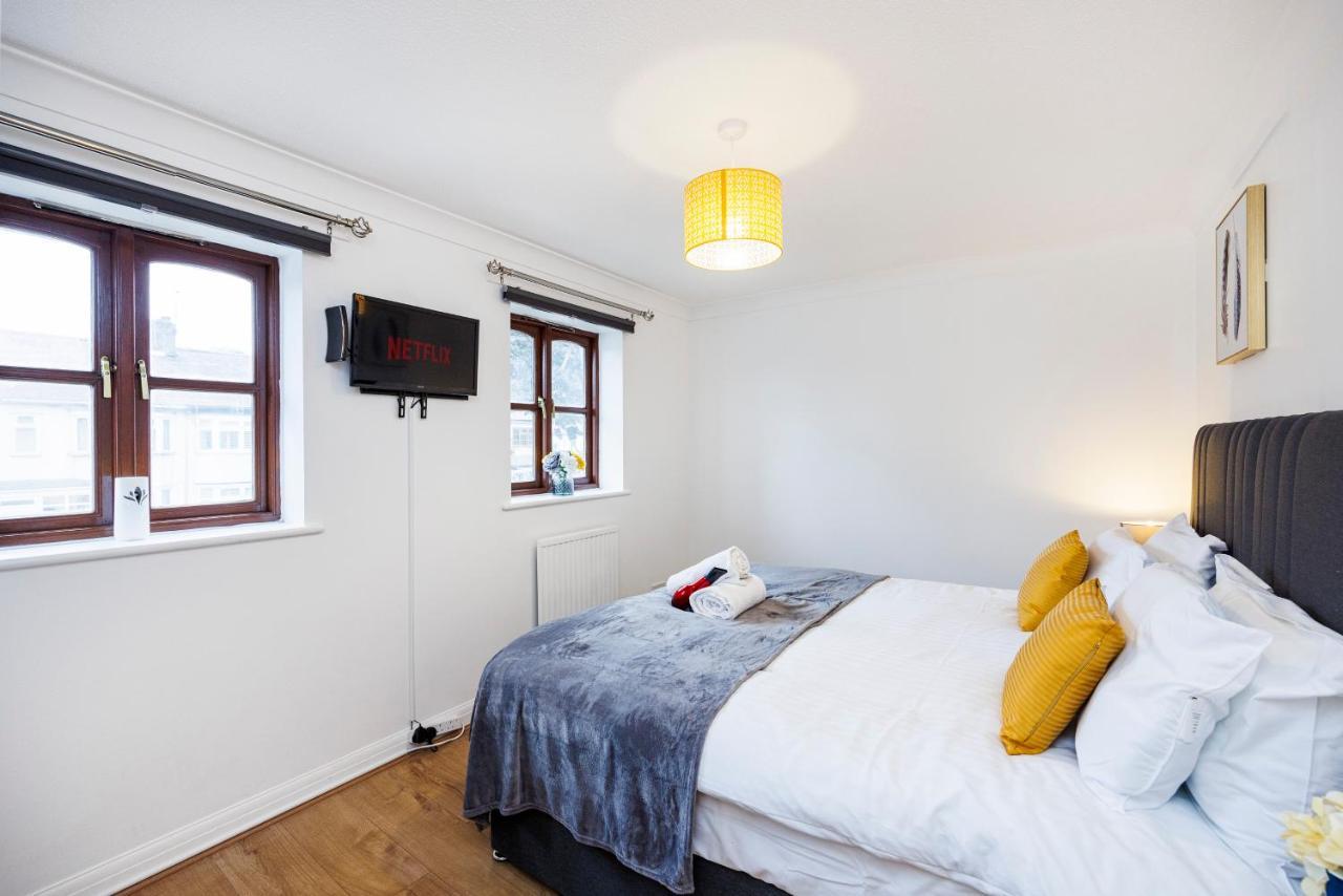 Lovely 2 Bd Hse With Parking Near Excel Londýn Exteriér fotografie